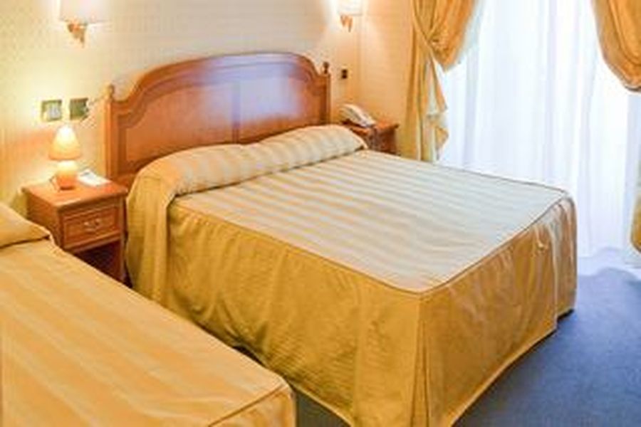 photo-0