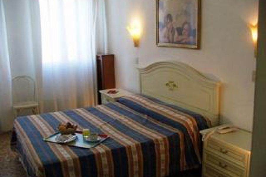 photo-1