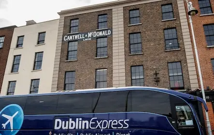 Dublin: Bus To/From Dublin Airport T1 and Dublin City Centre