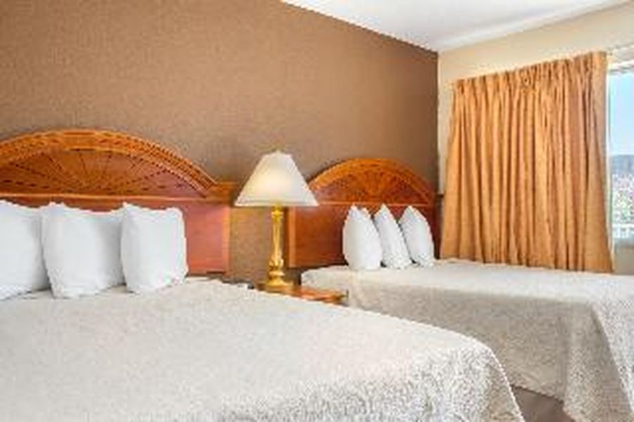 photo-1
