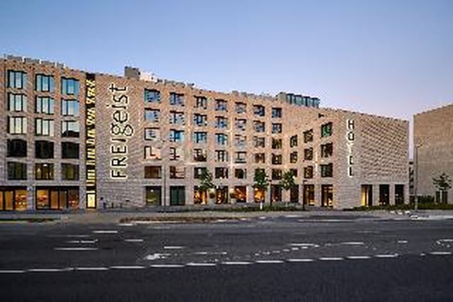 photo-0