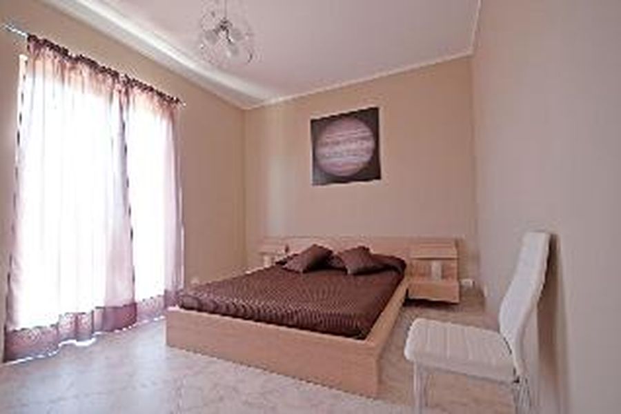 photo-0
