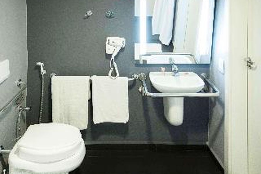 photo-0
