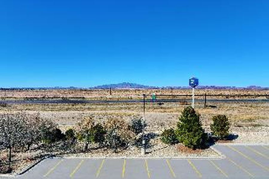 photo-1