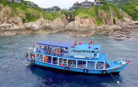 À tarde passeio de barco para Koh Nang Yuan e Koh Tao com almoço