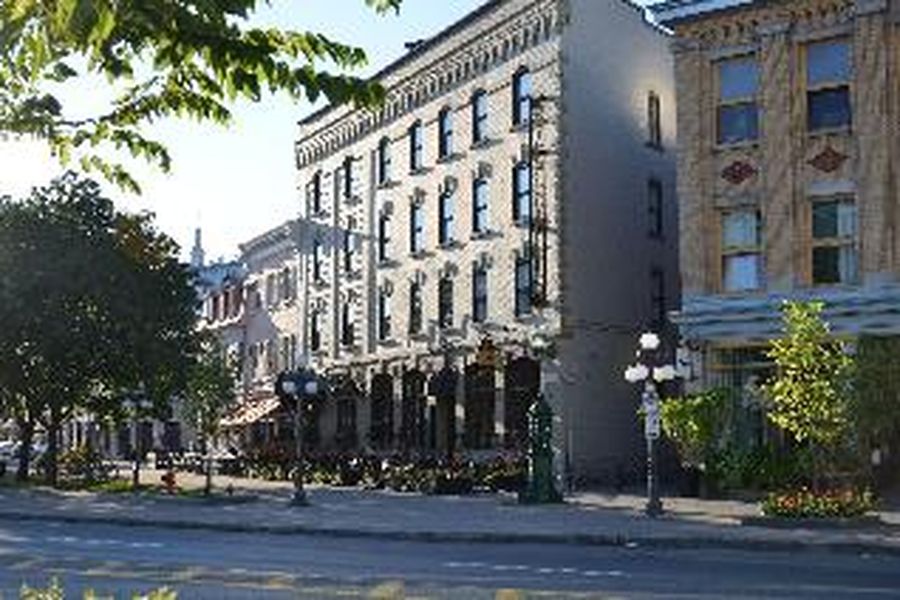 photo-1